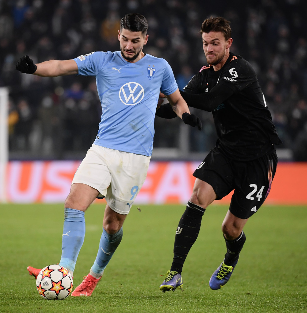 英超战报：曼城2-1战胜切尔西,（英超快讯：曼城2比1力克切尔西）