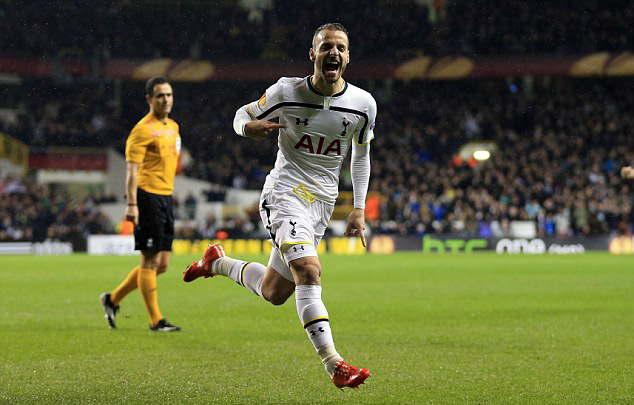 U22国足12月集训并参加U23亚洲杯29人名单：王钰栋、徐彬入选（U22国足12月集训备战U23亚洲杯，29人名单出炉：王钰栋、徐彬在列）