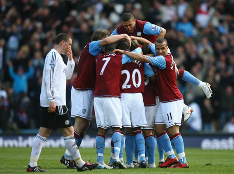 那不勒斯夺冠庆功晚宴邀请歌手一同庆祝，孔蒂现场献唱（那不勒斯夺冠晚宴邀歌手同庆，孔蒂现场开嗓献唱）