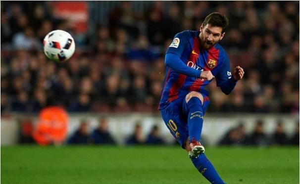 每体：法国球迷和名宿对姆巴佩在受伤离队后前往迪拜度假不满（每体：姆巴佩伤退后赴迪拜度假引法国球迷与名宿不满）