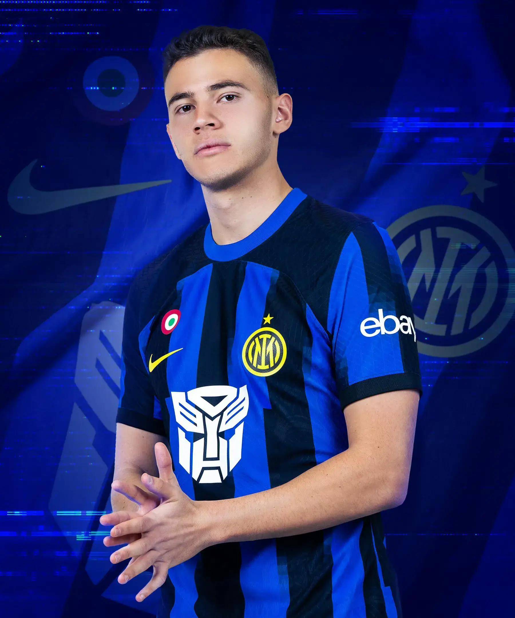 外媒：下赛季欧冠联赛阶段用球将采用白+薄荷绿+紫创新配色