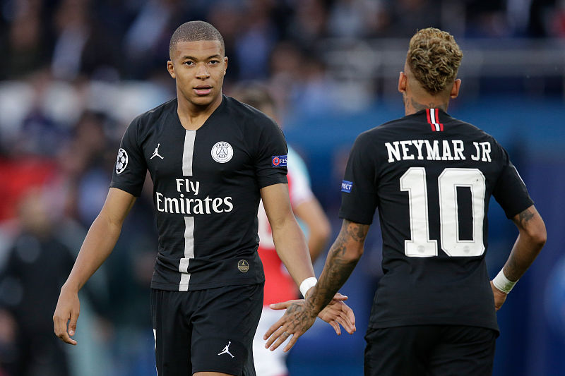 米兰冬奥会男子冰壶落选赛中国男队以7-2大胜新西兰队