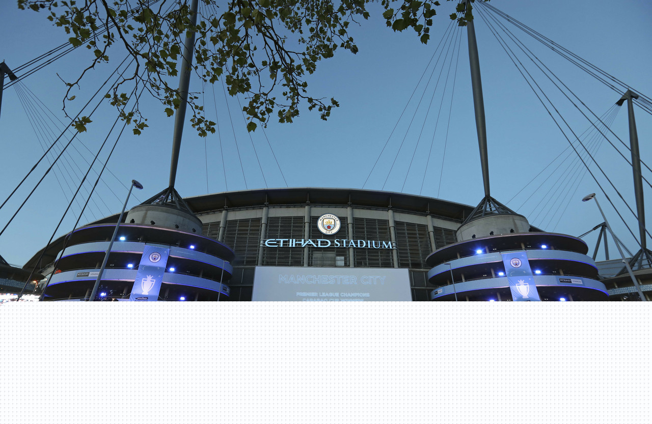 卡斯尔借掩护，科内特空接暴扣惊艳全场（卡斯尔巧借挡拆，科内特空接劈扣震撼全场）